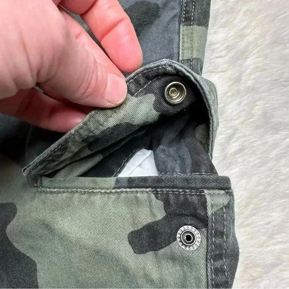 Simply Styled By Sears Camo Cargo Pants Size Large - Picture 9 of 16